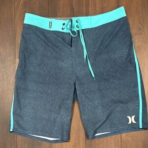 Hurley Phantom Teal and Navy Board Shorts 31 waist